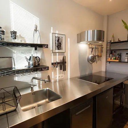 A Place Antwerp - Boutique Suites & Flats - Vrijdagmarkt 1 *