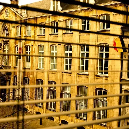 A Place Antwerp - Boutique Suites & Flats - Vrijdagmarkt 1 *